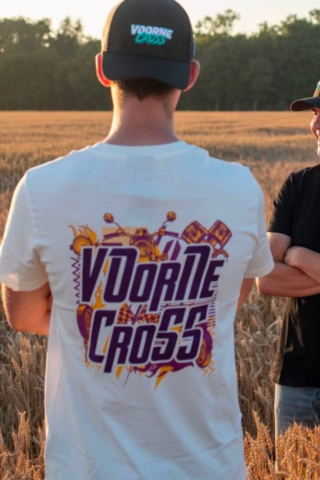 Shirts met hangtag